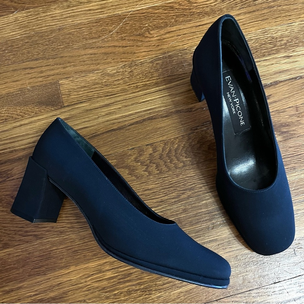 Evan Picone chunky heels pumps 7.5 navy blue 90s career classic